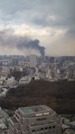 منظر للمباني المحترقة في طوكيو