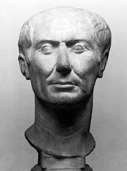تمثال نصفي ليوليوس قيصر.