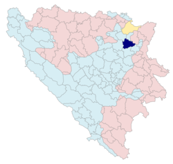 موقع توزلا في البوسنة والهرسك (بالأزرق)