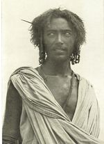 رجل صومالي يرتدي طاقية تقليدية.