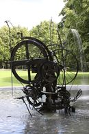 Tinguely-Jo Siffert Fountain Fribourg Aug 2010.jpg