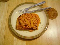 Vegetarian sausages with baked beans on toast