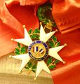 Chiang Kai-shek's Légion d'honneurcode: fr is deprecated . This is the reverse of his Grand Cross.