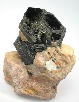 معدن  300px-Biotite-Orthoclase-229808