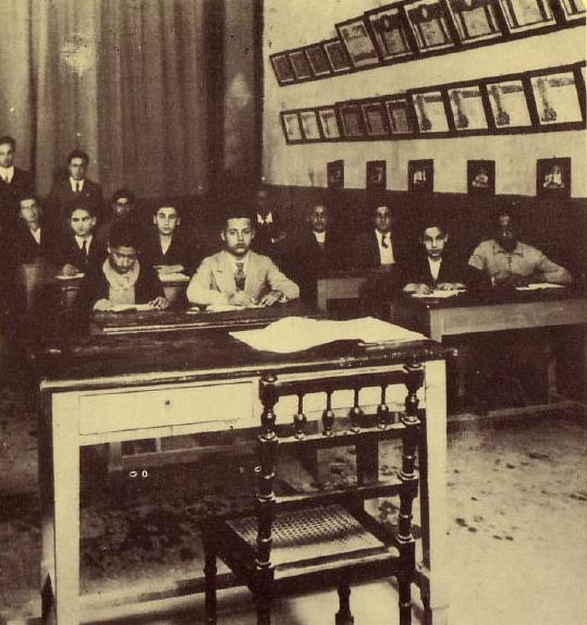 ملف:Benghazi Synagogue Classroom before WWII.jpg