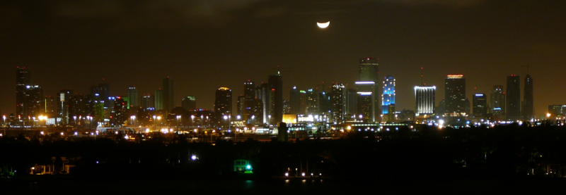 ملف:Moon over Miami.png
