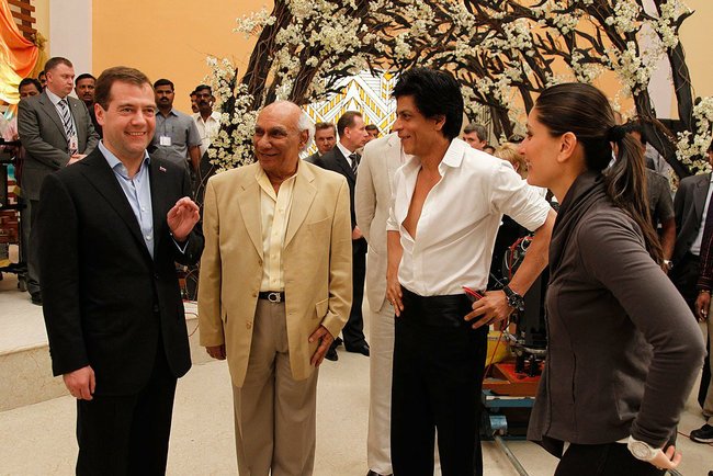 ملف:Dmitry Medvedev in India 22 December 2010-10.jpeg