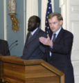 سلڤا كير (إلى اليسار) مع روبرت زوليك في واشنطن العاصمة في 1 نوفمبر 2005