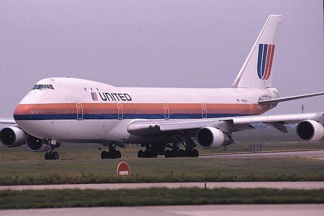 ملف:United 747old.jpg