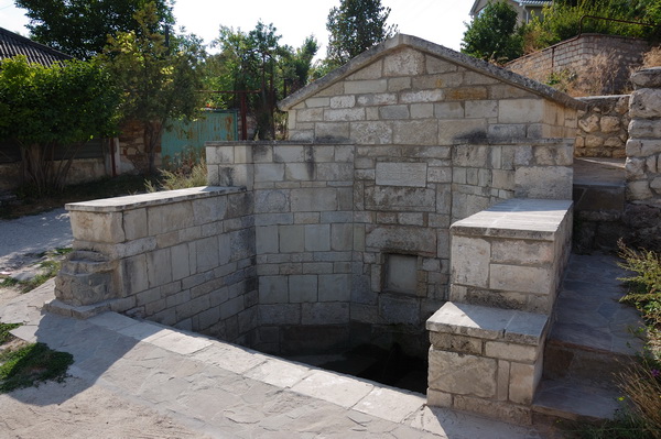 ملف:Fountain of Selim II Giray.jpg