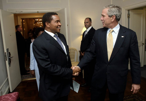 ملف:Jakaya Kikwete with George Bush September 18, 2006.jpg