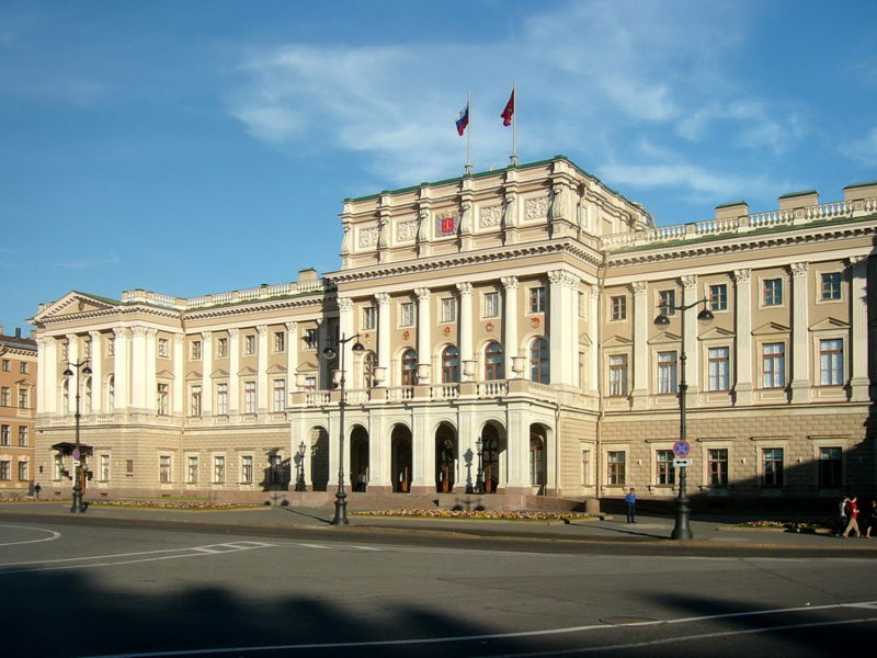 ملف:Mariinsky Palace Saint Petersburg.jpg