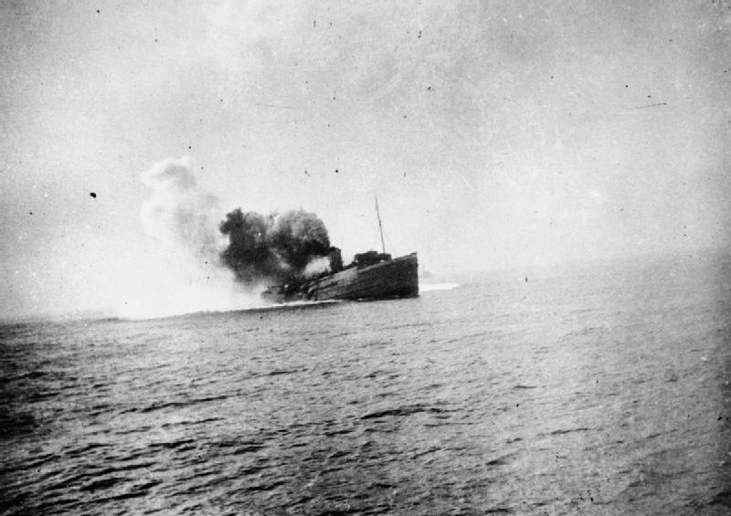 ملف:Dunkirk 1940 HU1145.jpg