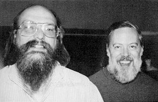 ملف:Ken Thompson and Dennis Ritchie--1973.jpg