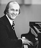 ملف:Henry Krtschil 1974.jpg
