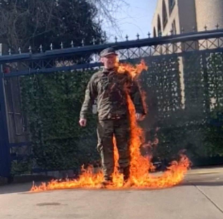 Self-immolation of Aaron Bushnell.png
