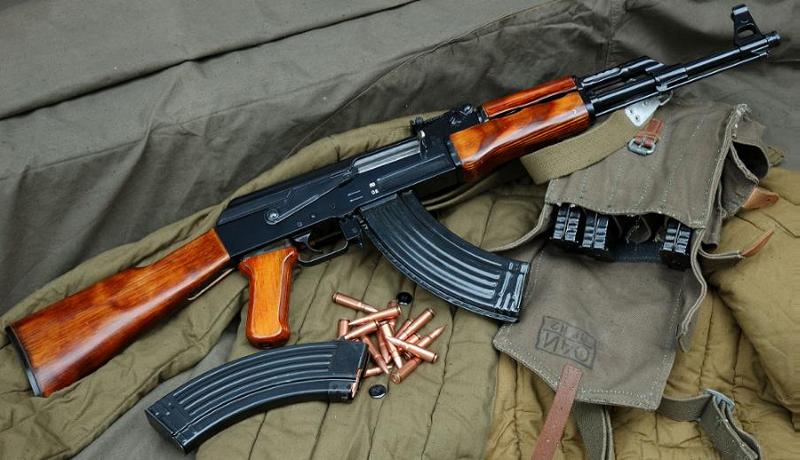 ملف:Rifle AK-47.jpg