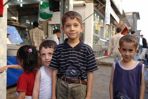 ملف:Kurdish Boys Diyarbakir.jpg