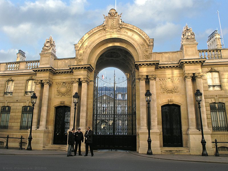 ملف:Elysée Palace, Paris 2005.jpg