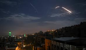 صواريخ في سماء دمشق.jpg