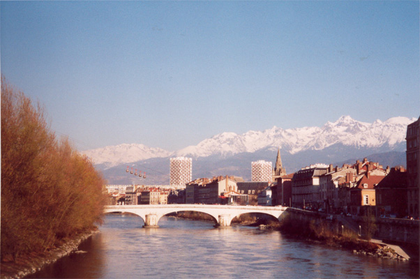 ملف:Grenoble.jpg
