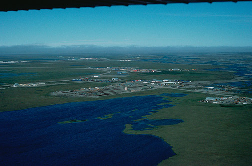 ملف:Prudhoe Bay aerial FWS.jpg