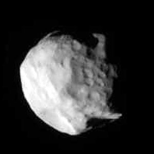 ملف:Cassini Helene N00086698 CL.jpg