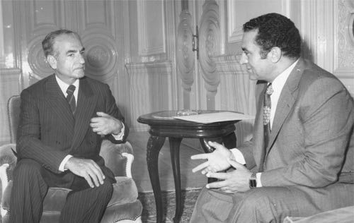 ملف:Shah and Mubarak meeting.JPG