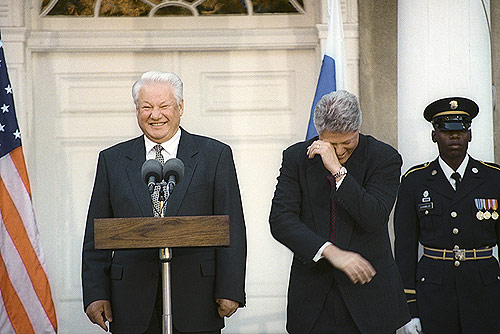 ملف:Boris Yeltsin with Bill Clinton-1.jpg