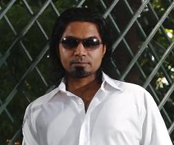 ملف:Arvind Ethan David (2011).jpg