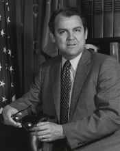 ملف:Norman D. Shumway.jpg