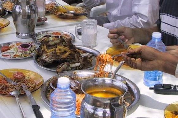 ملف:Somali food.jpg