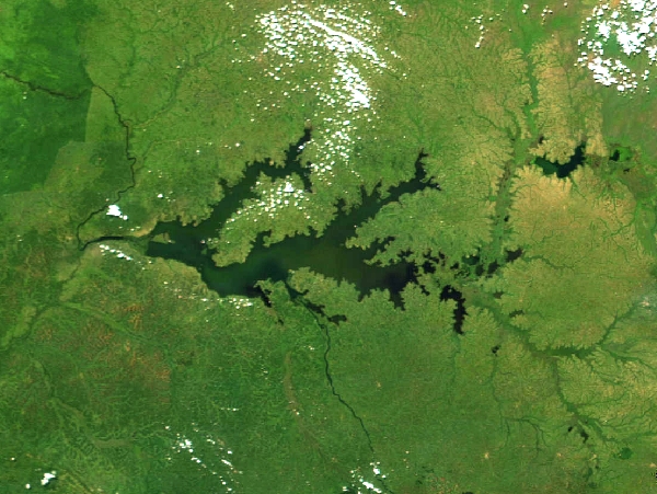 ملف:Lake Kyoga (NASA).jpg