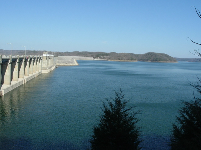 ملف:Wolf Creek Dam and Lake Cumberland, KY.jpg