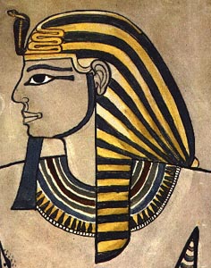 ملف:Amenhotep II Uraeus.jpg