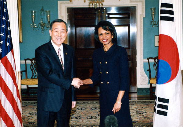 ملف:Ban Ki-moon and Condoleezza Rice.jpg