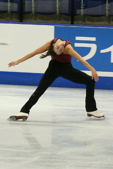 ملف:Tugba Karademir Ina Bauer - 2006 Skate Canada.jpg