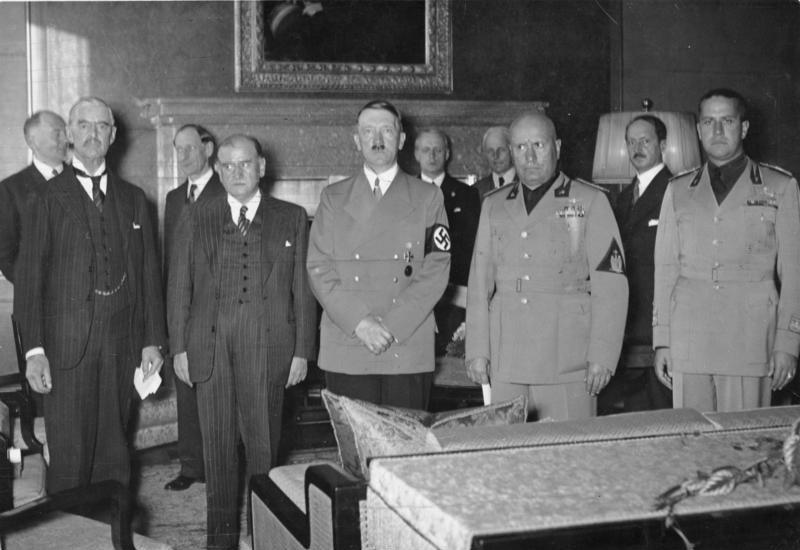 ملف:Bundesarchiv Bild 183-R69173, Münchener Abkommen, Staatschefs.jpg