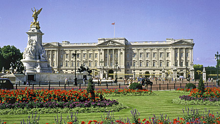 ملف:Buckingham Palace.jpg