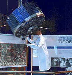ملف:Tiros satellite navitar.jpg
