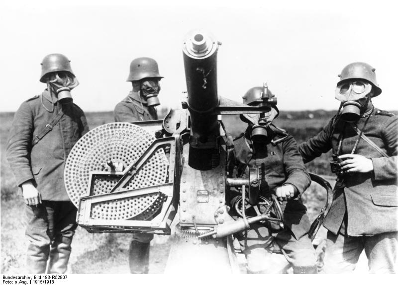 ملف:Bundesarchiv Bild 183-R52907, Mannschaft mit Gasmasken am Fla-MG.jpg