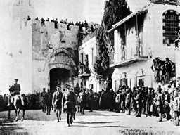 Allenby enters Jerusalem 1917.jpg