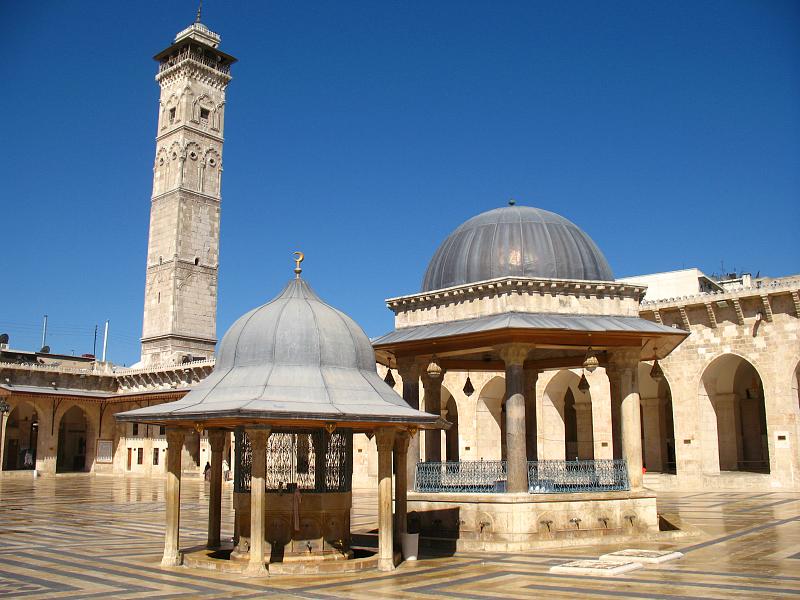 ملف:Great mosque court Aleppo.jpg