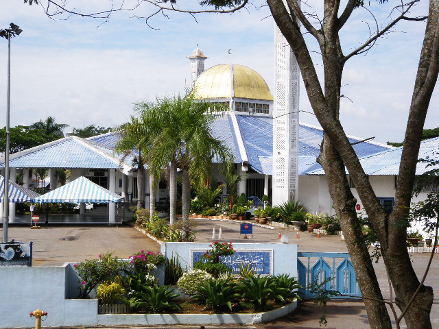 ملف:Tengku Ampuan Afzan Mosque.jpg
