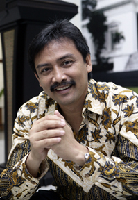 ملف:Andi Mallarangeng, 2009.jpg
