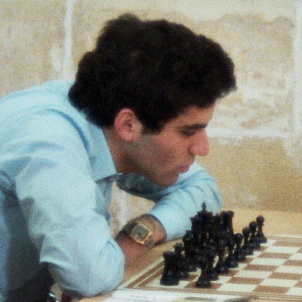 ملف:Garry Kasparov 1980 Malta.jpg
