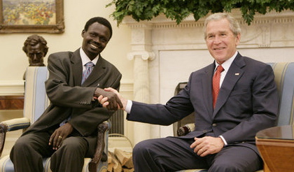ملف:Minni Minnawi and George W Bush (cropped).jpg