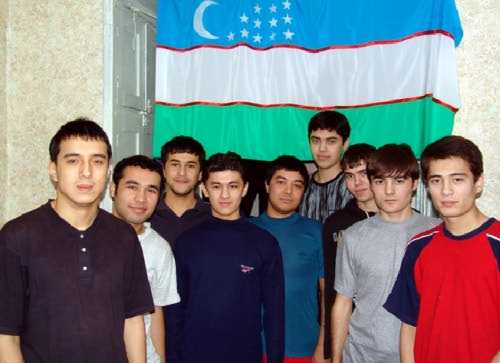 ملف:UzbekStudents.jpg