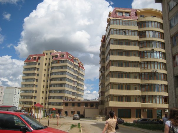 ملف:Aktobe New Buildings.jpg