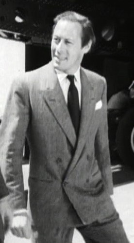 ملف:Rex Harrison in Miracle on 34th Street trailer.jpg